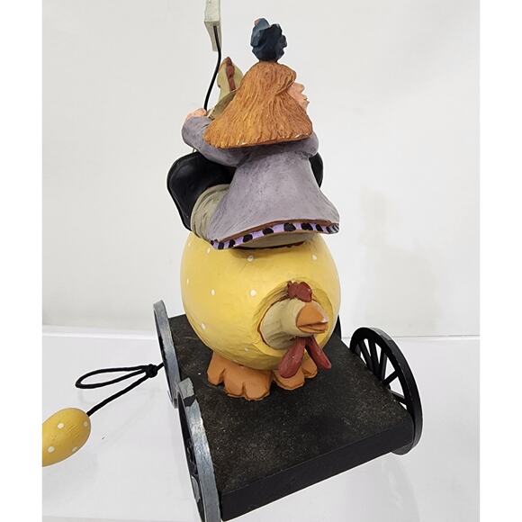 Williraye Studios Folk Art "Egg Money" Girl on Egg Pull Toy Chickens WW7421 - Picture 8 of 11